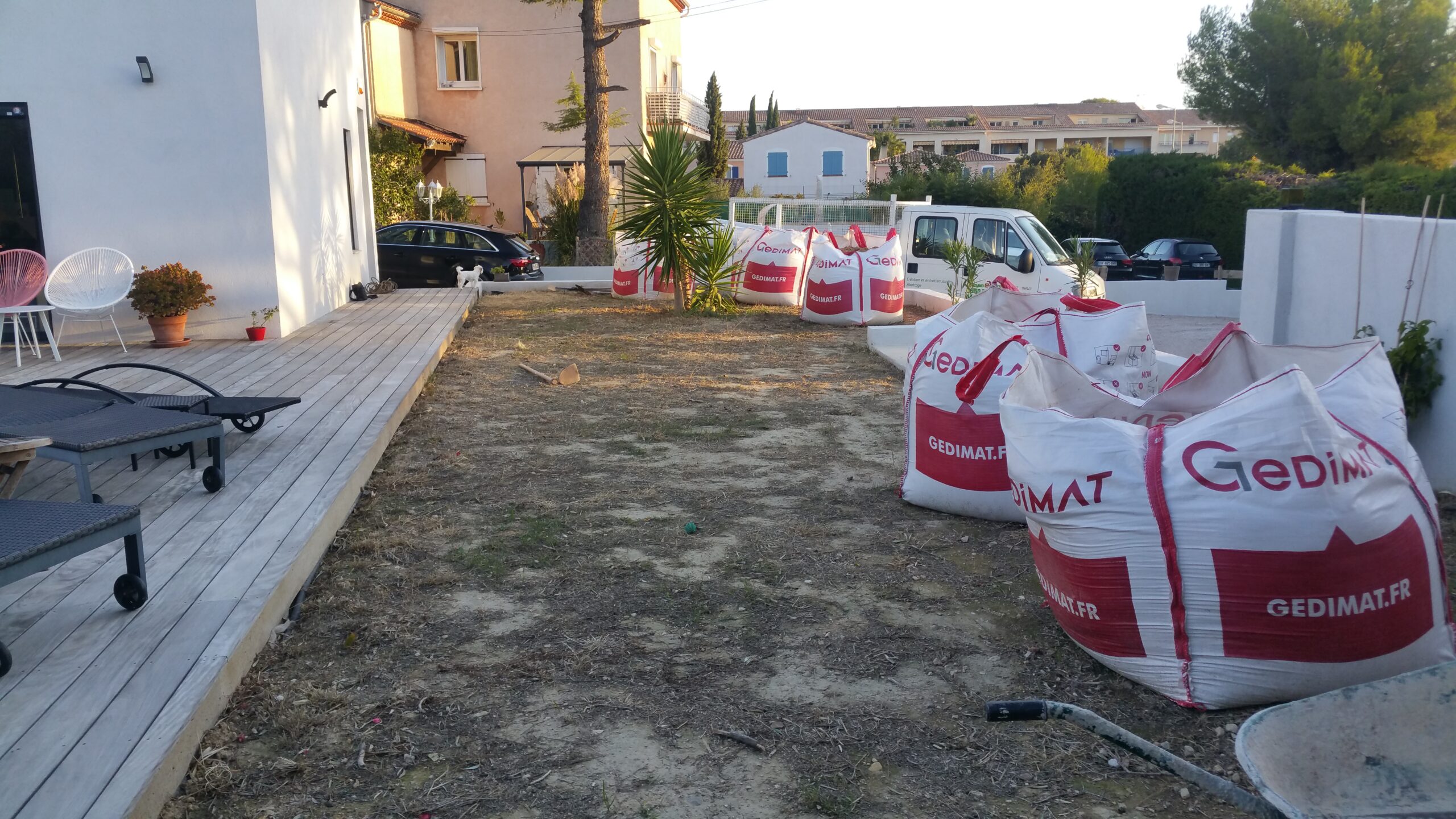 Daziano Services jardin - pose gazon synthétique - la Ciotat